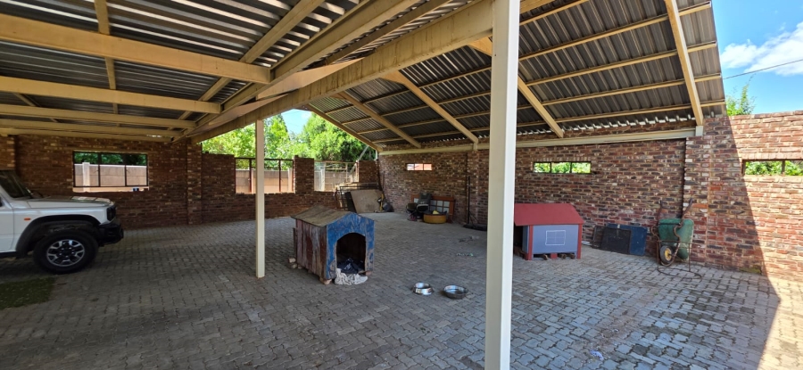 4 Bedroom Property for Sale in Collerville North West